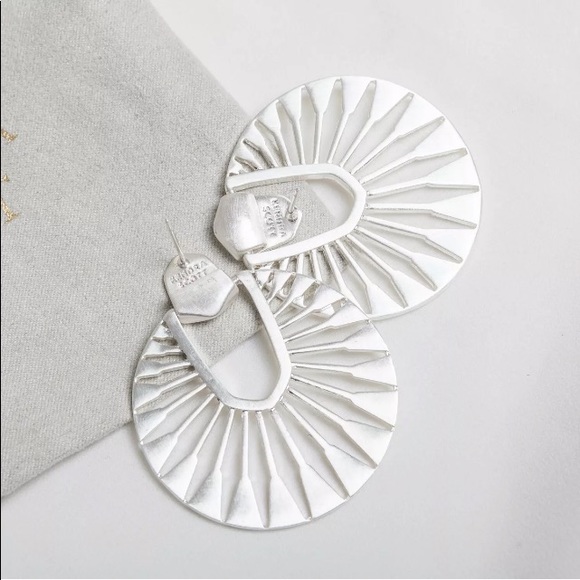 NEW Kendra Scott Silver Didi Sunburst Stmt Earring - Picture 2 of 5